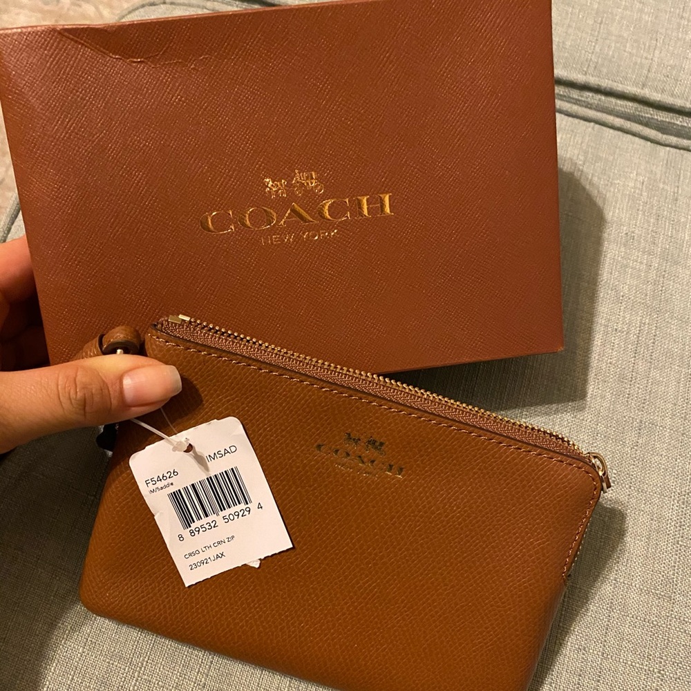 BRAND NEW Coach Coin purse wristlet